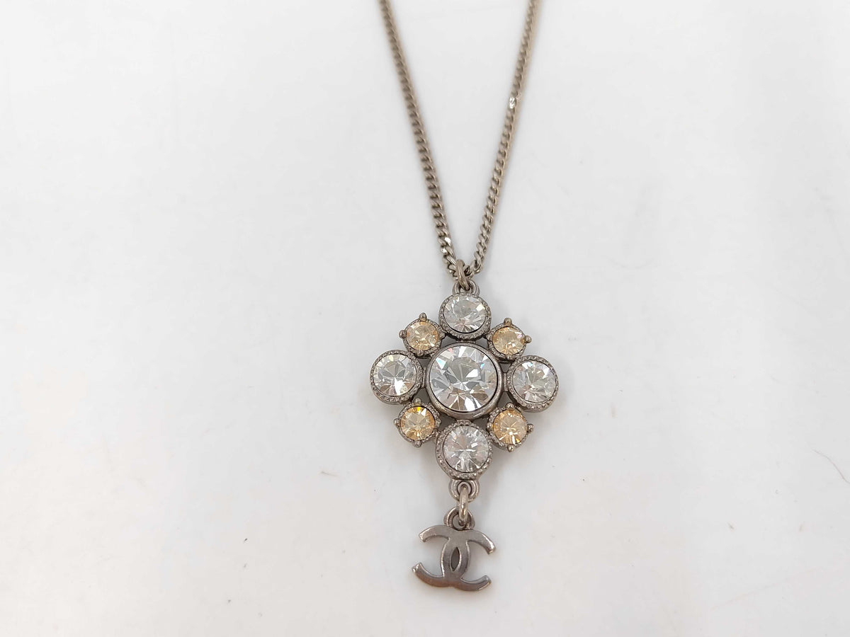 Chanel I Love Chanel Necklace Metal with Resin - image 1