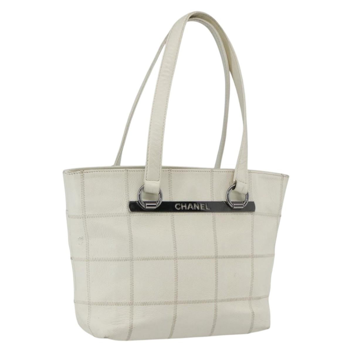 Chanel Square Stitch Tote Quilted Leather Medium - image 1
