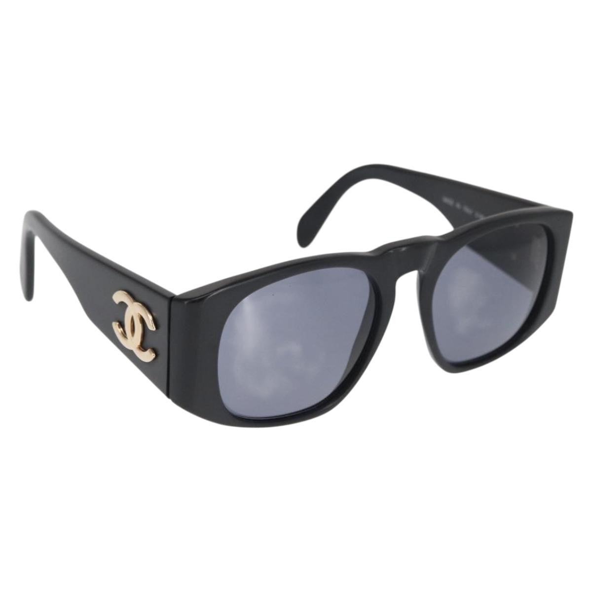 Chanel Logo CC Sunglasses Plastic - image 1
