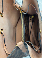 Louis Vuitton NeoNoe Handbag Damier with Leather MM - image 6