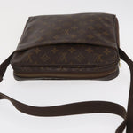 Louis Vuitton Trotteur Beaubourg Handbag Monogram Canvas - image 14