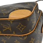 Louis Vuitton Nil Messenger Bag Monogram Canvas 28 - image 8