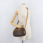 Louis Vuitton Blois Handbag Monogram Canvas - image 14
