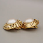 Chanel Vintage Round Clip-On Earrings Metal with Faux Pearl - image 3