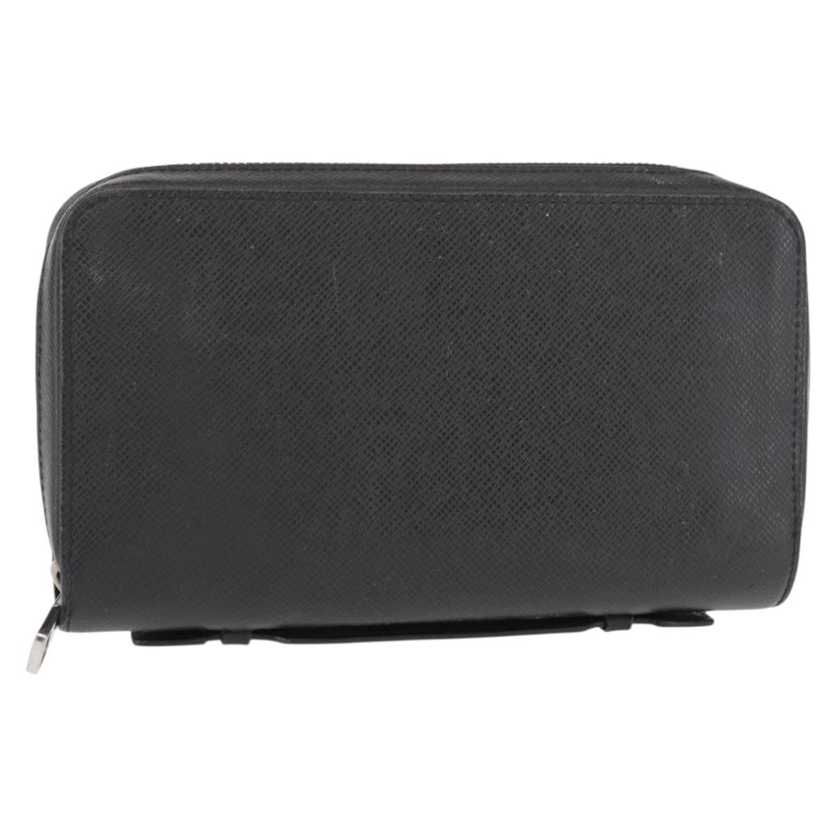 Louis Vuitton Zippy XL Taiga Leather - image 1
