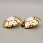 Chanel Vintage CC Flower Clip-On Earrings imitation pearls in gold plated - image 2