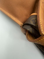 Louis Vuitton Saumur Handbag Monogram Canvas 30 - image 10