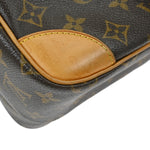 Louis Vuitton Nil Messenger Bag Monogram Canvas 28 - image 7
