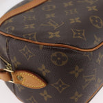 Louis Vuitton Blois Handbag Monogram Canvas - image 9