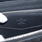 Louis Vuitton Zippy XL Taiga Leather - image 6