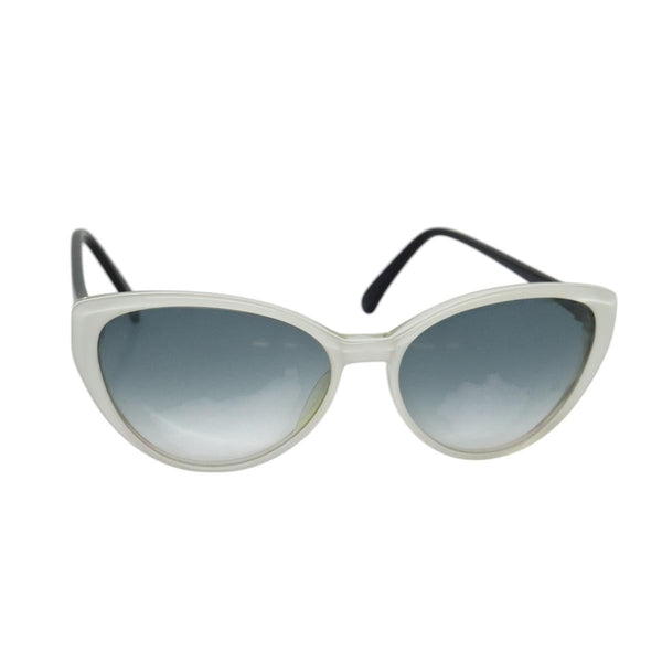 Fendi Sunglasses Plastic - image 1