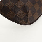 Louis Vuitton Manosque Pochette Damier GM - image 9