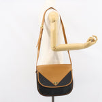 Saint Laurent Vintage Shoulder Bag Leather - image 13