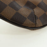 Louis Vuitton Manosque Pochette Damier GM - image 8